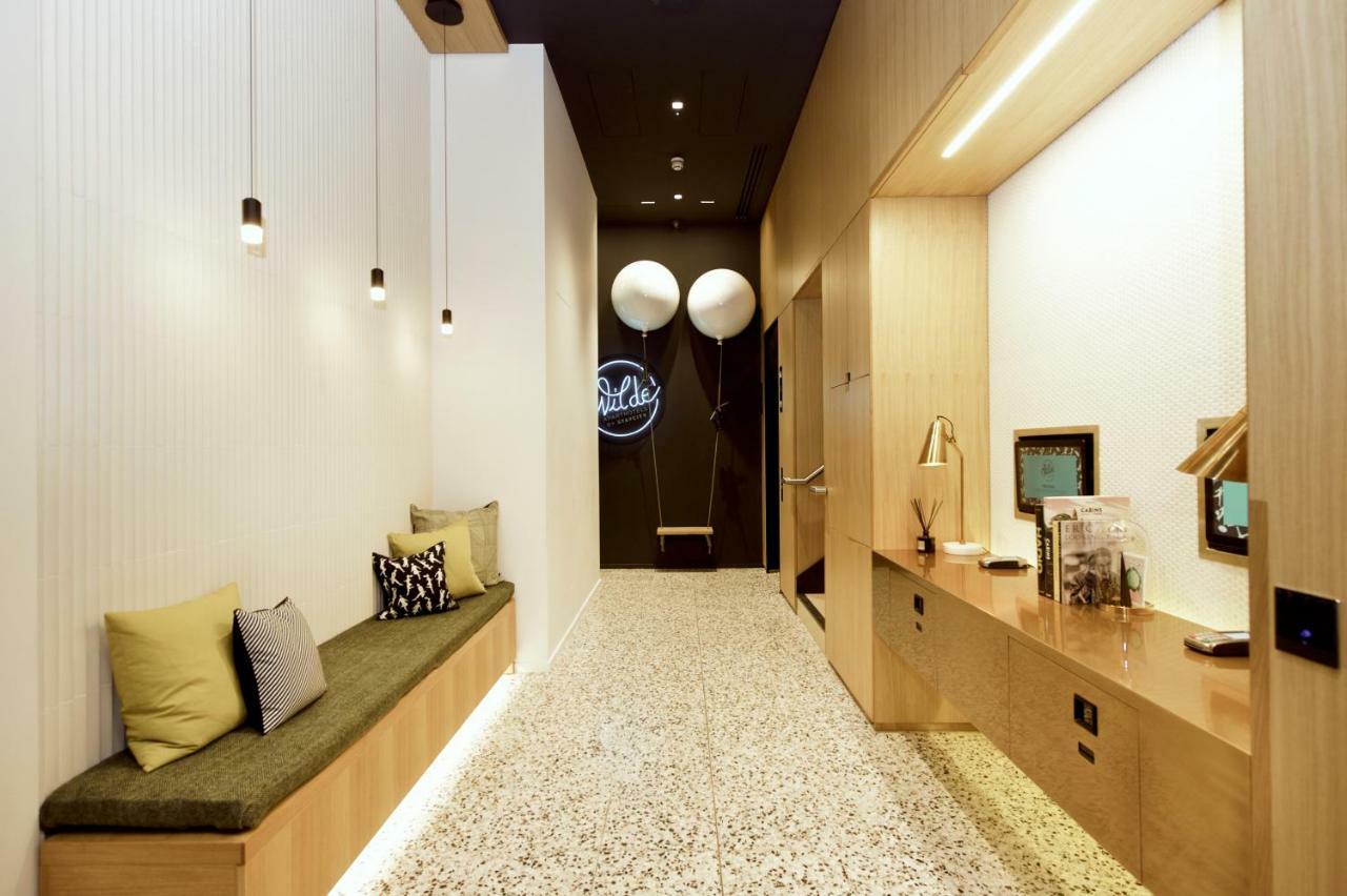 Wilde Berlin, Checkpoint Charlie 4*